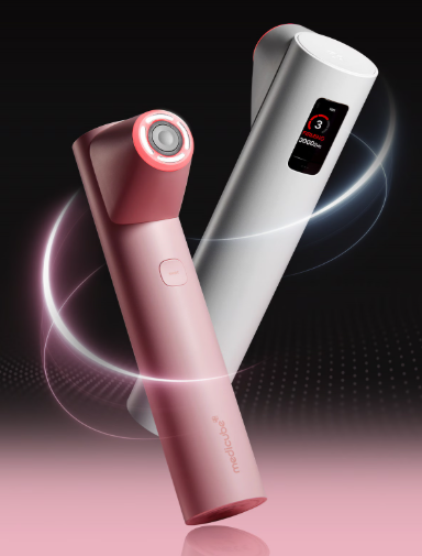 メディキューブのリフトアップ特化美顔器のハイフォーカスショットプラスの本体イメージ。